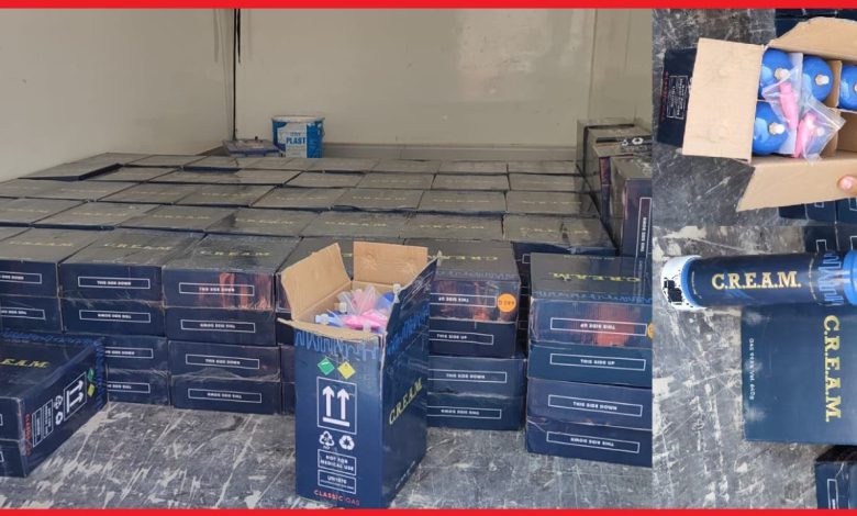 أمن طنجة يعتقل شخصين ويضبط 594 عبوة من “غاز التخدير “ أمن طنجة يعتقل شخصين ويضبط 594 عبوة من “غاز التخدير “