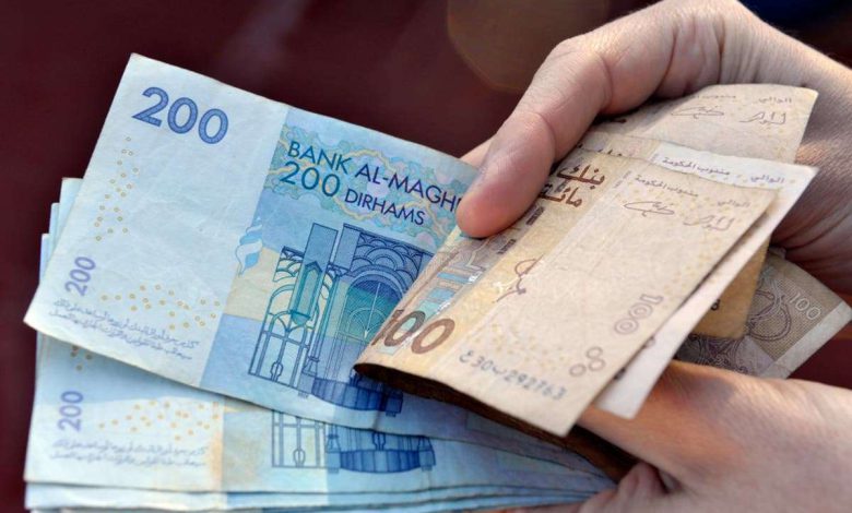 الحكومة تصادق على زيادة مبلغ 1000 درهم في أجور الممرضين الحكومة تصادق على زيادة مبلغ 1000 درهم في أجور الممرضين