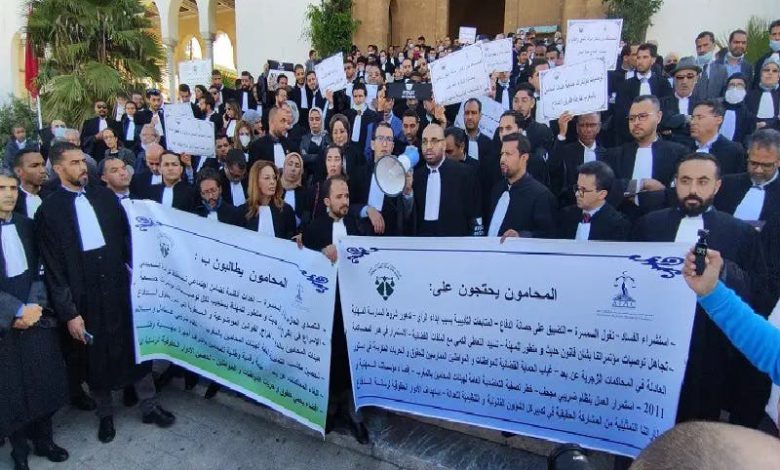 المحامون يشلون المحاكم لثلاثة أيام المحامون يشلون المحاكم لثلاثة أيام
