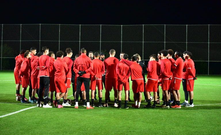 المنتخب الوطني الأولمبي يُجري حصة تدريبية استعدادا للأولمبياد