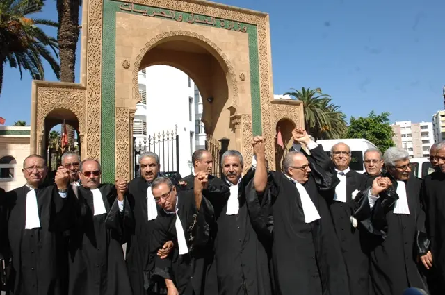 “بعد المصادقة عليه” …المحامون يُصعدون ضد قانون المسطرة المدنية “بعد المصادقة عليه” …المحامون يُصعدون ضد قانون المسطرة المدنية