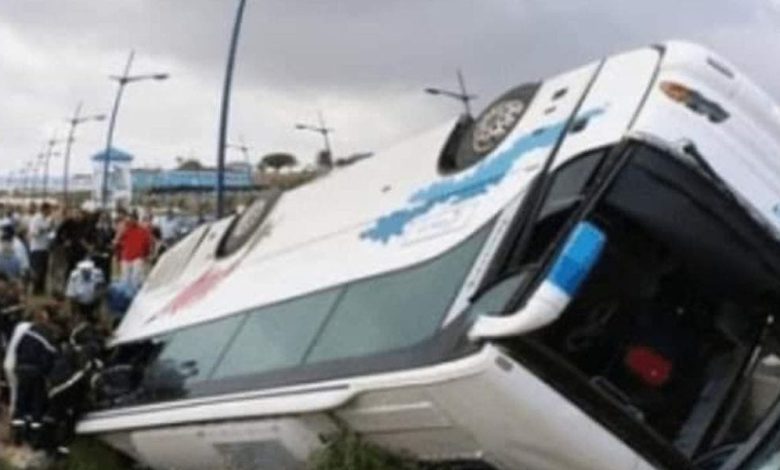 بني ملال : انقلاب حافلة لنقل المسافرين يخلف قت—يل وجرحى بني ملال : انقلاب حافلة لنقل المسافرين يخلف قت—يل وجرحى