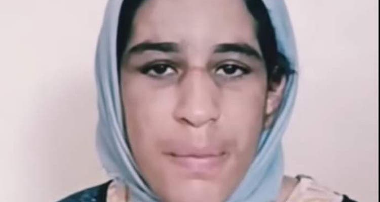 تعرضت لأبشع أنواع الاستغلال والتعذيب.. قصة”الخادمة كنزة” التي كسبت تعاطف المغاربة تعرضت لأبشع أنواع الاستغلال والتعذيب.. قصة”الخادمة كنزة” التي كسبت تعاطف المغاربة