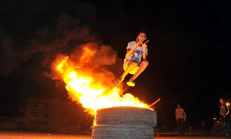 طقوس عاشوراء.. أحياء تحت القصف وأخرى محاصرة بالنيران