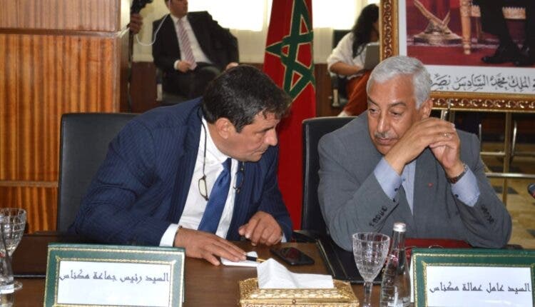 عامل عمالة مكناس يفعل مسطرة العزل في حق النائب الثالث لرئيس جماعة مكناس