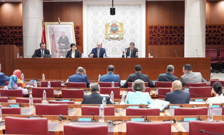 لجنة برلمانية تصادق على قانون إصلاح المراكز الجهوية للاستثمار