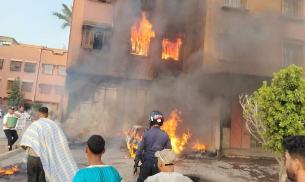 مراكش : حريق يلتهم منزل وسيارة بمقاطعة النخيل