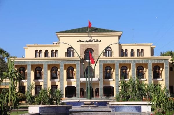 مصلحة “الأبوستيل” بعمالة سطات…أزيد من 30 ألف طلب يعالج سنويا مصلحة “الأبوستيل” بعمالة سطات…أزيد من 30 ألف طلب يعالج سنويا