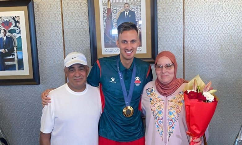 أول تصريح لسفيان البقالي بعد العودة إلى أرض الوطن