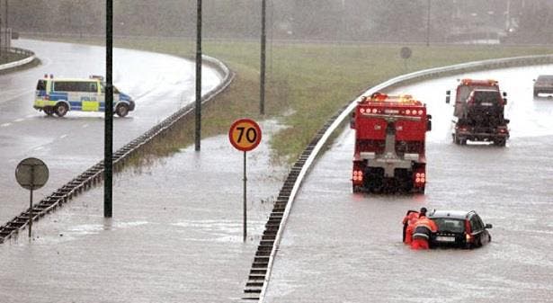 “الدنمارك” تحذر من انهيارات رملية بعد أمطار غزيرة
