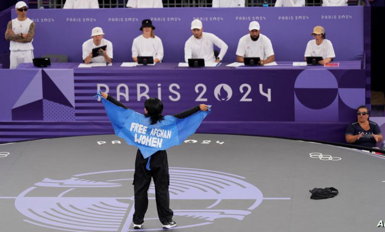 بسبب “عباءة”.. استبعاد راقصة أفغانية من الأولمبياد