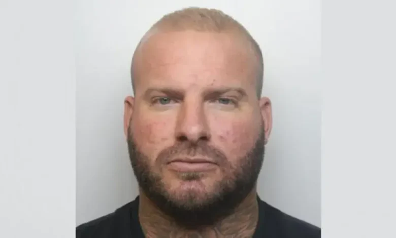 بعد 4 سنوات من الفرار..المغرب يسلم انجلترا أحد أخـ..ـطر مجرميها