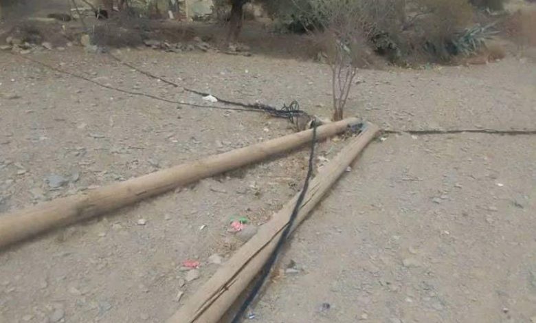 تازة.. أعمدة كهربائية متساقطة على الأرض تهدد حياة ساكنة تازة.. أعمدة كهربائية متساقطة على الأرض تهدد حياة ساكنة