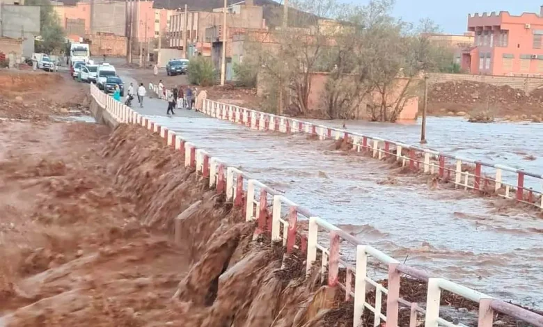 حمولة أودية بدرعة تافيلالت تسائل السياسة المائية لمواجهة مخاطر الجفاف (فيديو) حمولة أودية بدرعة تافيلالت تسائل السياسة المائية لمواجهة مخاطر الجفاف (فيديو)