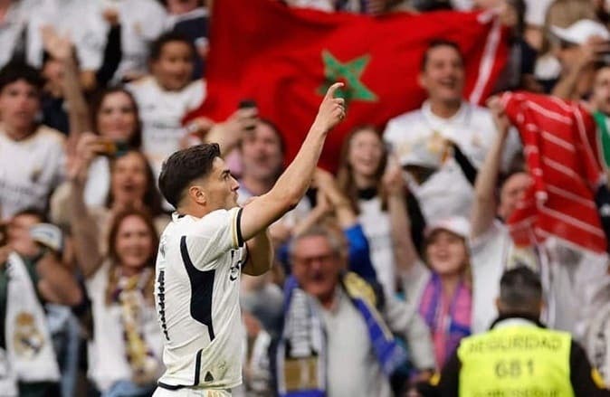 ريال مدريد يتوج بالسوبر الأوروبي و المغربي دياز ينال لقبا جديدا مع المرينغي