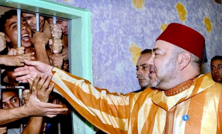 عفو ملكي بمناسبة ذكرى ثورة الملك والشعب عفو ملكي بمناسبة ذكرى ثورة الملك والشعب
