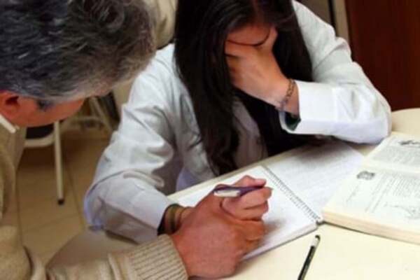 فاس.. السجن النافذ 5 سنوات في حق مدير ثانوية بعين الشقف تحـ.ـرش بتلميذة داخل مكتبه