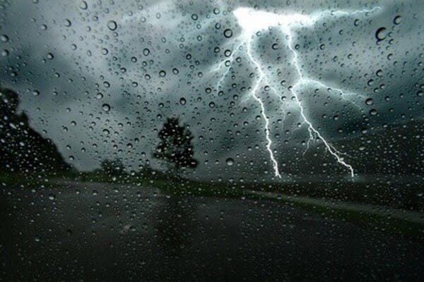 في نشرة إنذارية.. الأرصاد الجوية تحذر من زخات رعدية قوية بالمغرب في نشرة إنذارية.. الأرصاد الجوية تحذر من زخات رعدية قوية بالمغرب