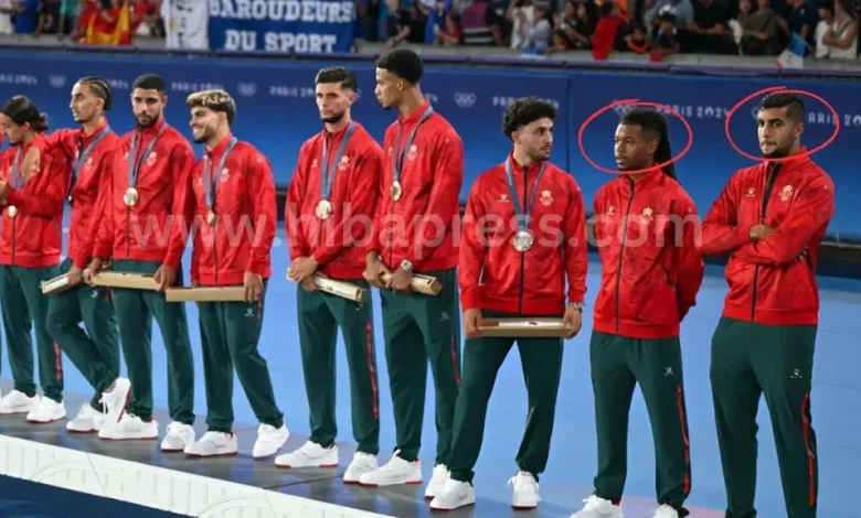 لاعبان من المنتخب المغربي لم يتسلما الميدالية البرونزية .. ما السبب؟ لاعبان من المنتخب المغربي لم يتسلما الميدالية البرونزية .. ما السبب؟
