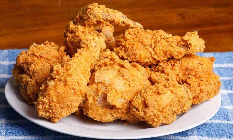 مطاعم و “سناكات” الدار البيضاء ترفع أسعار المأكولات بحجة “الدجاج غالي”