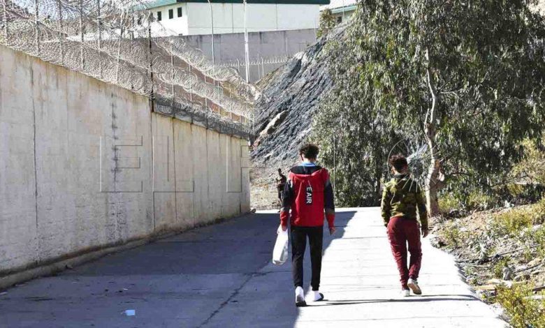 “هويلفا” الاسبانية تستقبل أول دفعة من القاصرين المرحلين من سبتة المحتلة