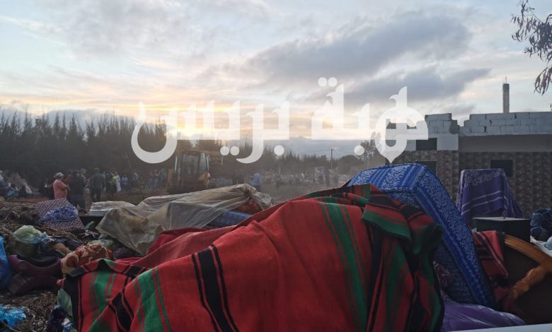 ساكنة احصين: “تحكرنا وتشردنا وكنناشدو جلالة الملك ينصفنا” (صور ساكنة احصين: “تحكرنا وتشردنا وكنناشدو جلالة الملك ينصفنا” (صور