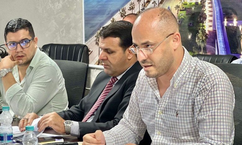 المحسوبية والزبونية في توزيع منح جماعة الناظور تثير غضب الشارع وتطالب بتدخل الداخلية المحسوبية والزبونية في توزيع منح جماعة الناظور تثير غضب الشارع وتطالب بتدخل الداخلية