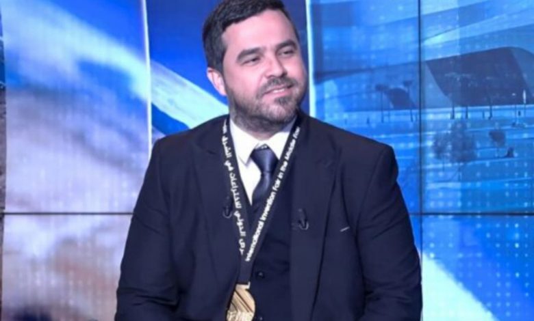 مخترع مغربي يفوز بالميدالية الذهبية في المعرض الدولي للإختراعات بتركيا مخترع مغربي يفوز بالميدالية الذهبية في المعرض الدولي للإختراعات بتركيا